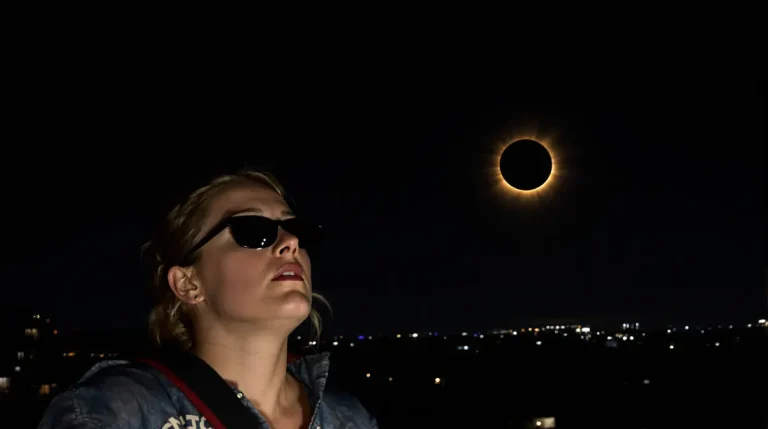 Éclipse solaire et alignement rare : le ciel de février 2026 réserve un spectacle intense