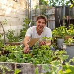 Jardiner coûte cher : 10 astuces pour jardiner avec un petit budget, sans rogner sur le résultat